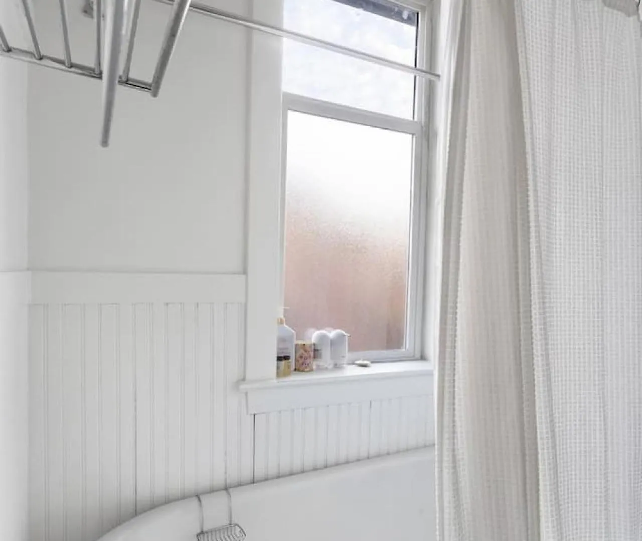 Beautiful, Newly Renovated Creek Home Vancouver 0*,  Kanada